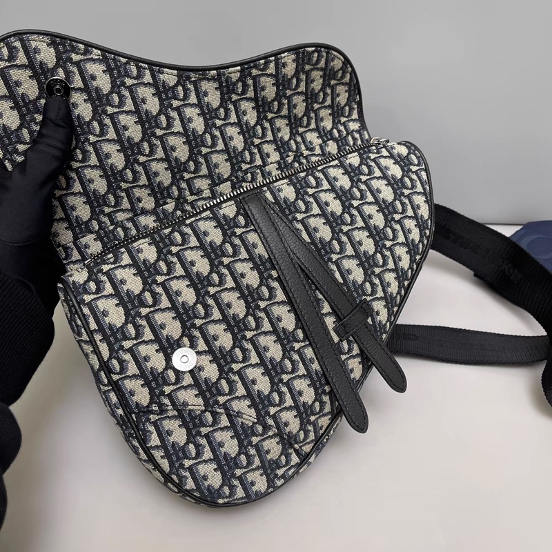 #24年閒置品 #全網最甜💰 Dior刺繡滿版馬鞍斜挎包 芯片款-11