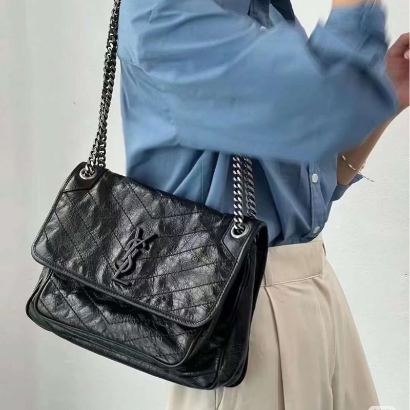 🩶聖羅蘭Niki YSL 黑色黑釦揉製牛皮復古銀鍊NIKI中號6331580-1