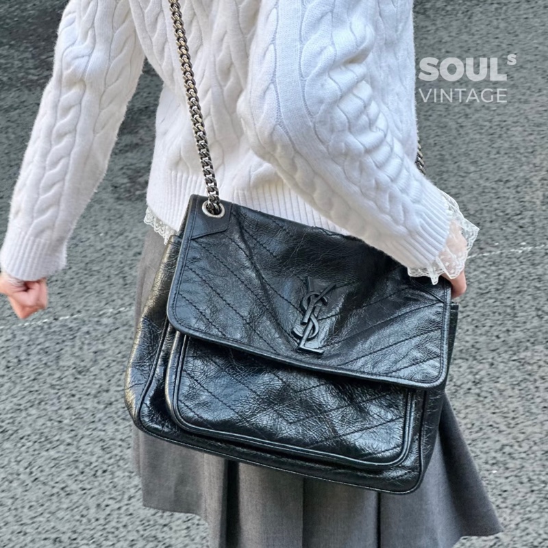 🩶聖羅蘭Niki YSL 黑色黑釦揉製牛皮復古銀鍊NIKI中號6331580-9