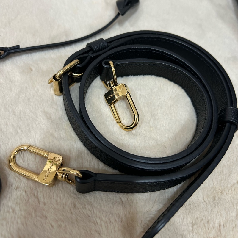 #近新 晶片款 Louis Vuitton Empreinte Monogram Giant LV Bundle黑色手提包 壓紋皮革-3