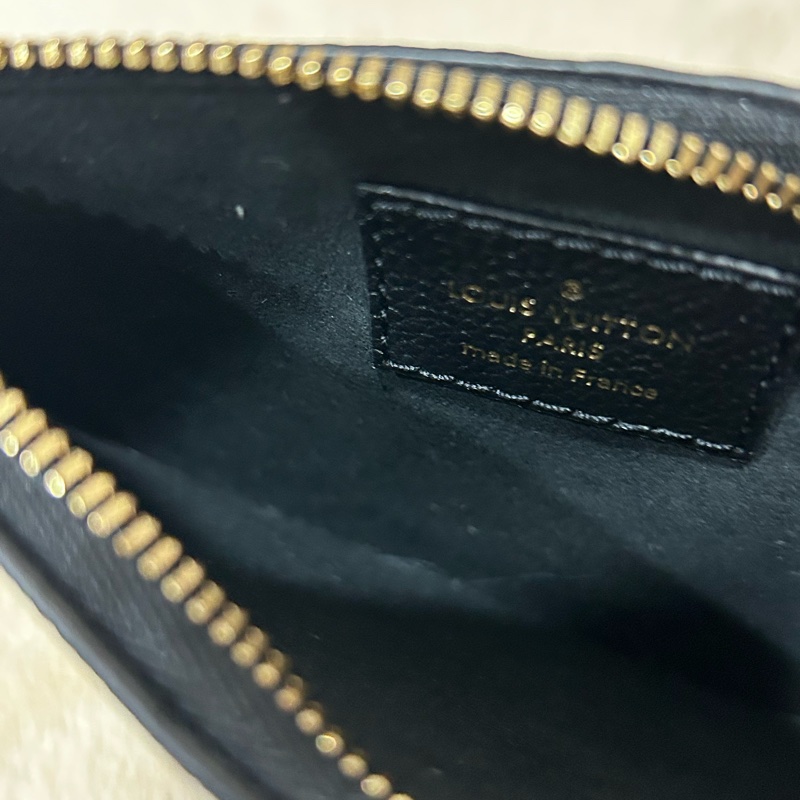 #近新 晶片款 Louis Vuitton Empreinte Monogram Giant LV Bundle黑色手提包 壓紋皮革-6