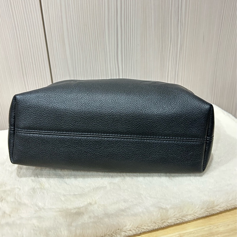 #近新 晶片款 Louis Vuitton Empreinte Monogram Giant LV Bundle黑色手提包 壓紋皮革-10