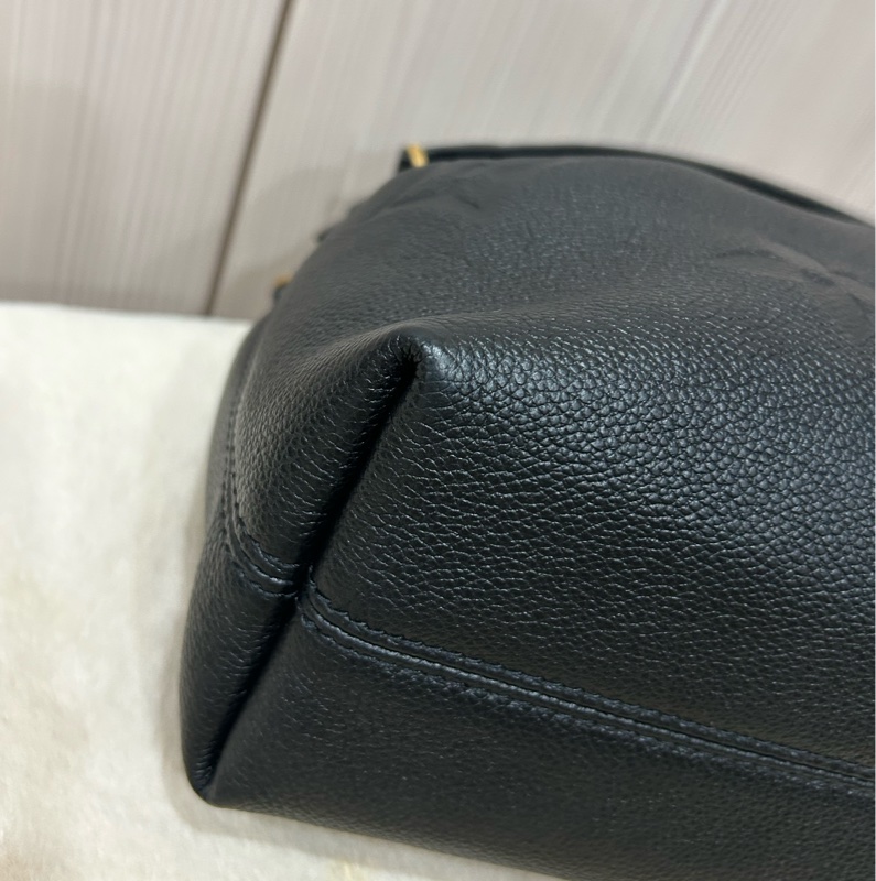 #近新 晶片款 Louis Vuitton Empreinte Monogram Giant LV Bundle黑色手提包 壓紋皮革-13