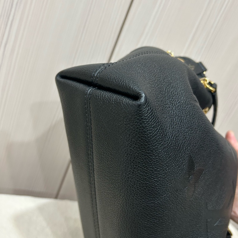 #近新 晶片款 Louis Vuitton Empreinte Monogram Giant LV Bundle黑色手提包 壓紋皮革-15