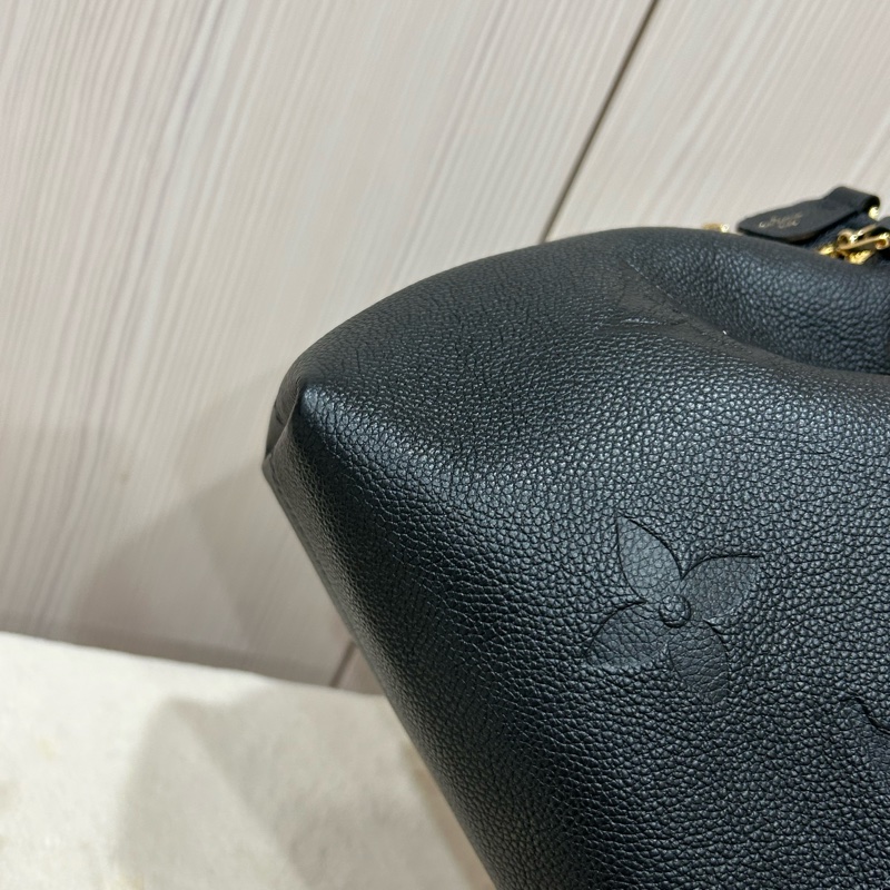 #近新 晶片款 Louis Vuitton Empreinte Monogram Giant LV Bundle黑色手提包 壓紋皮革-16