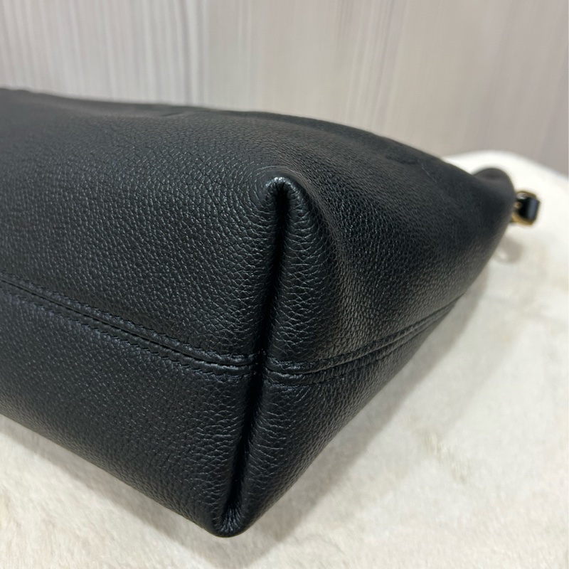 #近新 晶片款 Louis Vuitton Empreinte Monogram Giant LV Bundle黑色手提包 壓紋皮革-18