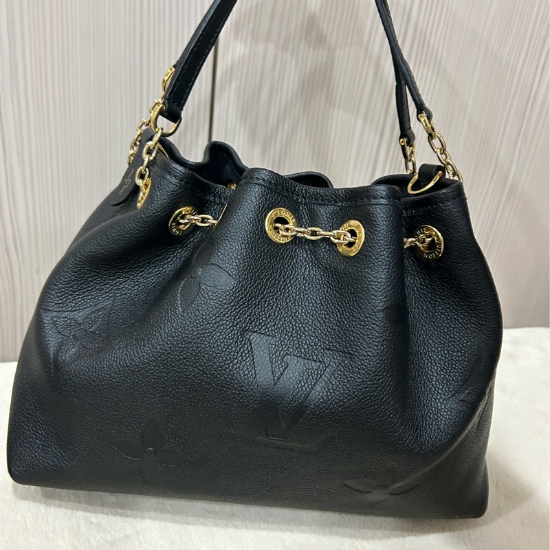 #近新 晶片款 Louis Vuitton Empreinte Monogram Giant LV Bundle黑色手提包 壓紋皮革-23