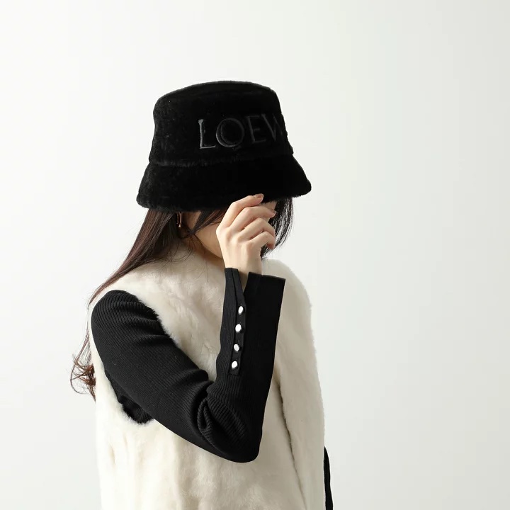 #全新 Loewe 刺繡品牌logo羊毛皮漁夫帽 羊皮皮草漁夫帽 尺碼57、59-5