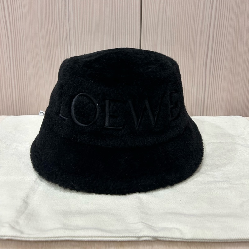 #全新 Loewe 刺繡品牌logo羊毛皮漁夫帽 羊皮皮草漁夫帽 尺碼57、59-11