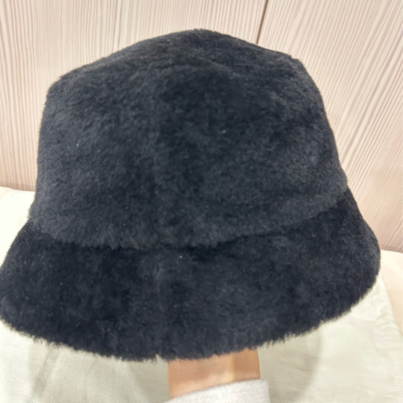 #全新 Loewe 刺繡品牌logo羊毛皮漁夫帽 羊皮皮草漁夫帽 尺碼57、59-14