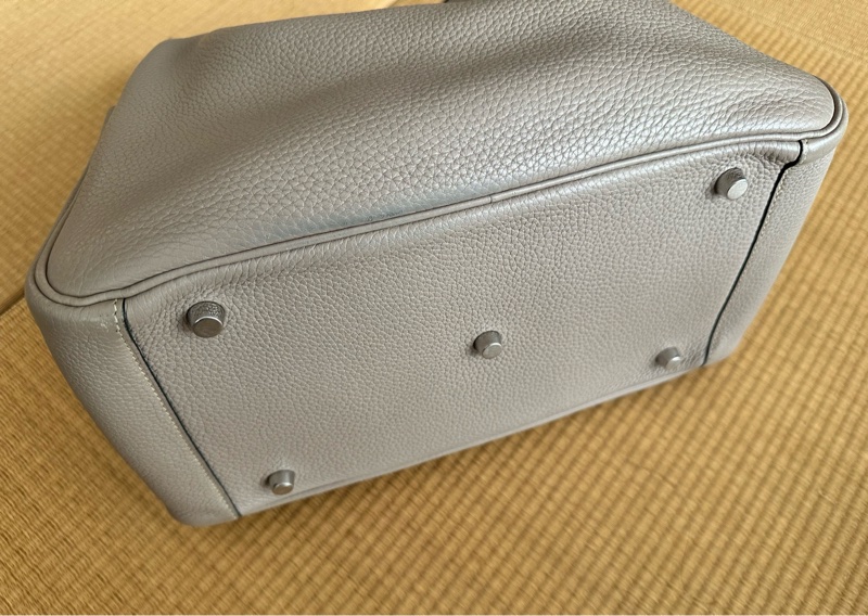 愛🐎人必備款/Hermès Lindy 30大象灰經典包（我30才叫Lindy好嗎😡!沒垂墜感沒三角粽子型的算什麼啦）-10