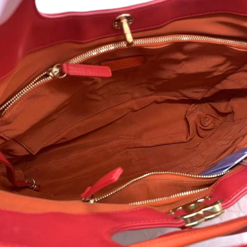 98新chanel香奈兒31bag 大號，38釐米，手提單肩都可以 對折還可以當手包-7