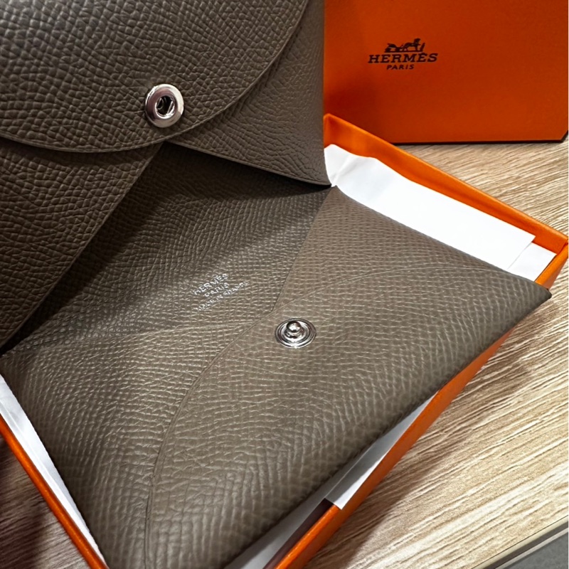 Hermes 愛馬仕 Calvi 卡包/卡片夾(大象灰 Etoupe x 牛皮 Epsom)全新 2025.12月購入-2