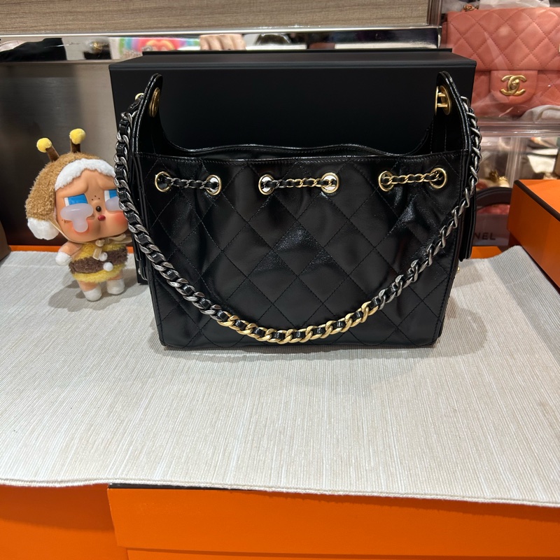 全新 Chanel 25 bag 黑色牛皮金銀鏈-3