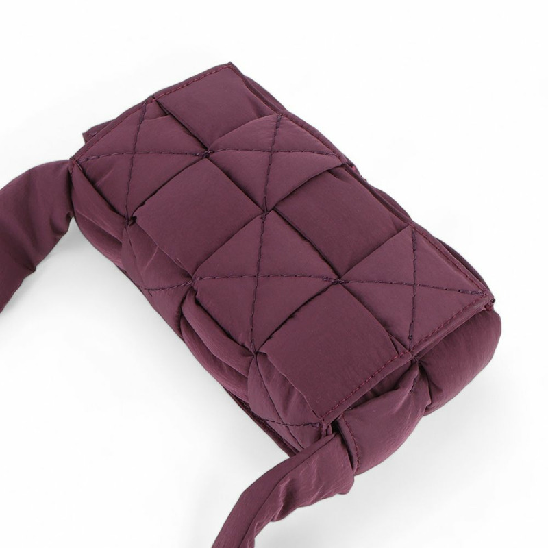 【包稅】BOTTEGA VENETA 帶襯墊的科技迷你卡帶腰包 679763-3