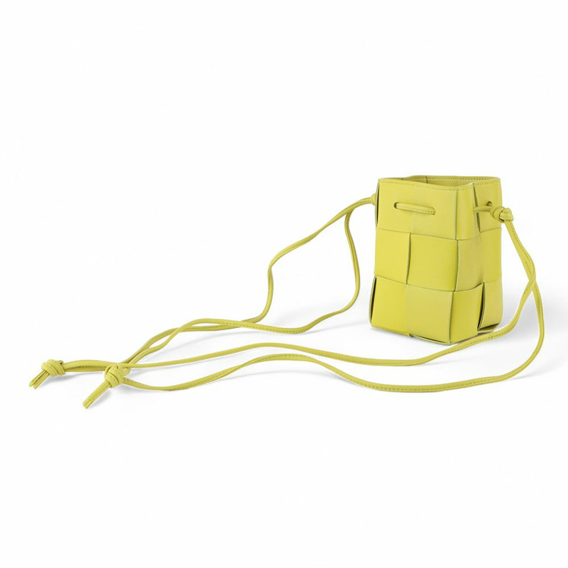 【包稅】BOTTEGA VENETA 迷你卡帶水桶斜背包 /32770-2-1