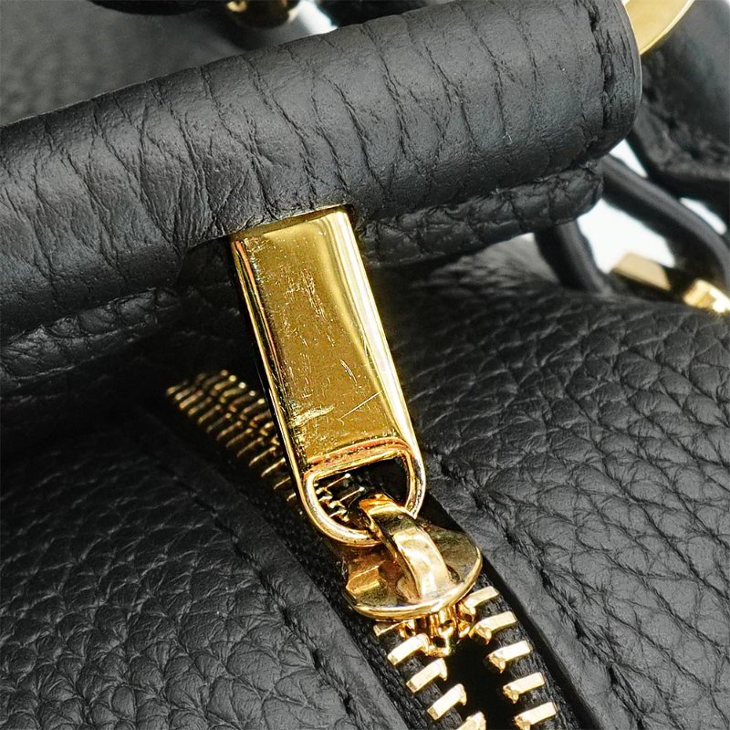 Delvaux 展示品 Cool Box Nano 粒面皮革金扣二用包(黑)-5