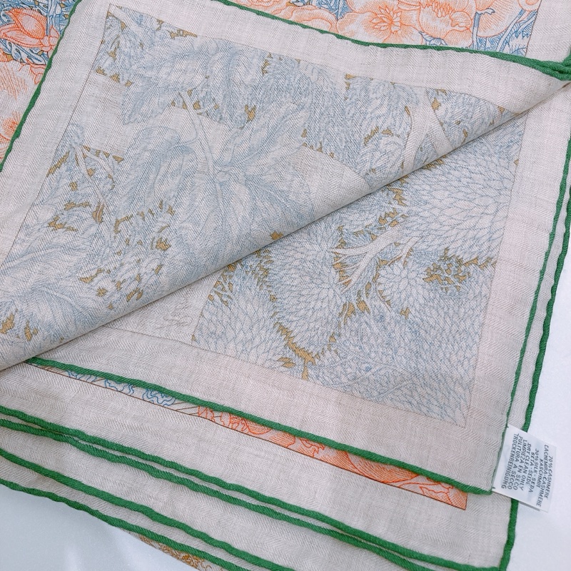 TW4636 HERMES 愛馬仕動物圖案加森林方形披肩SHAWL SCARF RETOUR A LA NATURE FLORAL CASHMERE SILK WOMAN AUTH 140CM-11