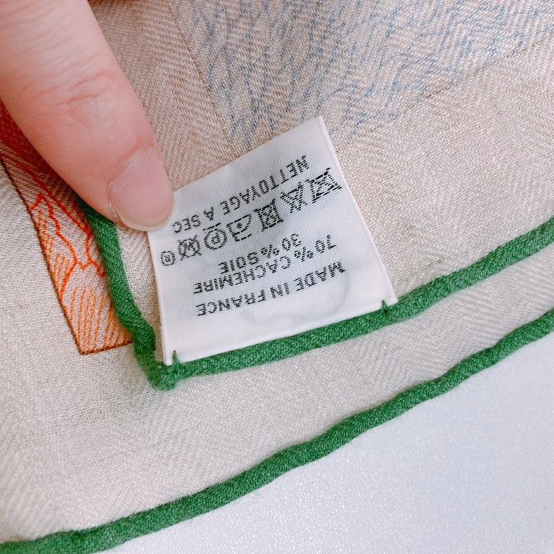 TW4636 HERMES 愛馬仕動物圖案加森林方形披肩SHAWL SCARF RETOUR A LA NATURE FLORAL CASHMERE SILK WOMAN AUTH 140CM-12