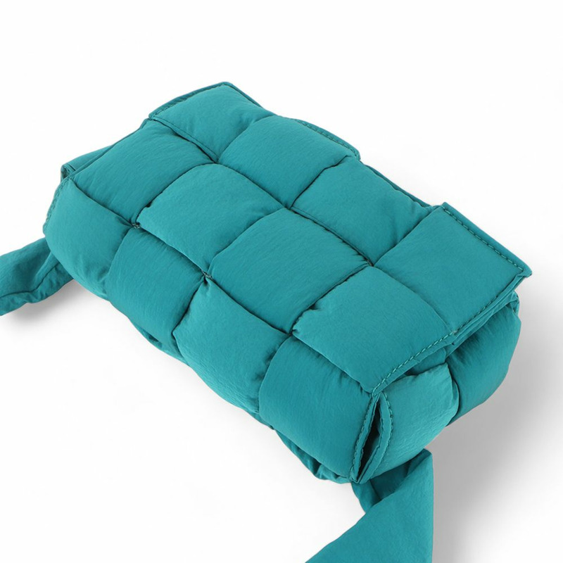 【包稅】BOTTEGA VENETA 帶襯墊的科技迷你卡帶腰包 679763 /32770--3