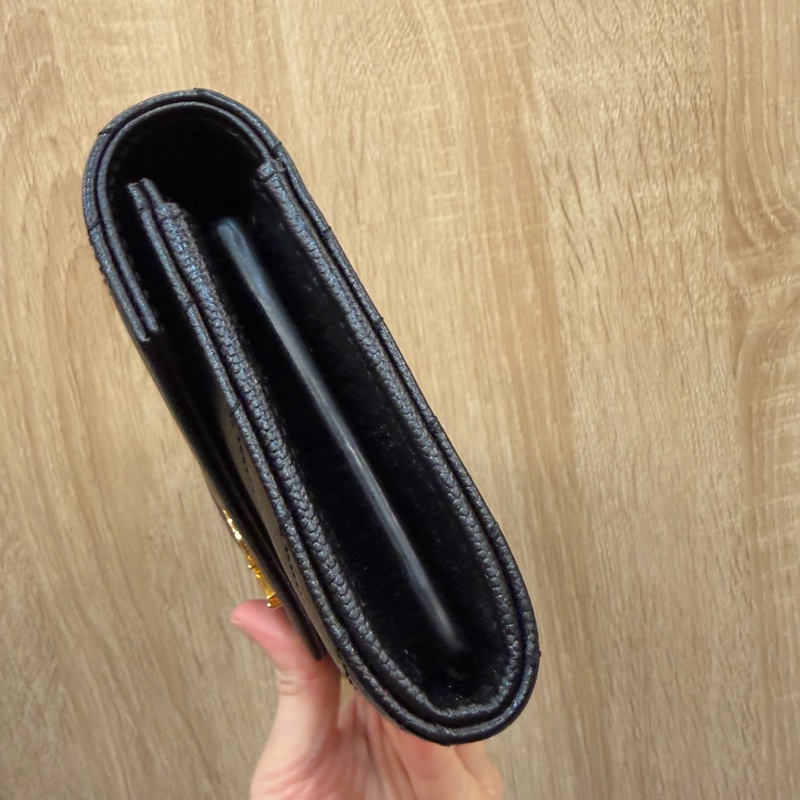 YSL 黑魚子醬牛皮金釦下蓋長夾-2