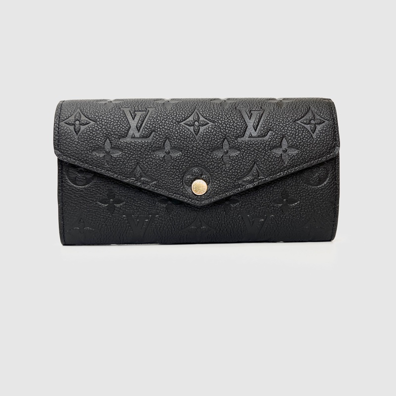 LV 黑牛皮壓紋Sarah下蓋16卡長夾M82257-0