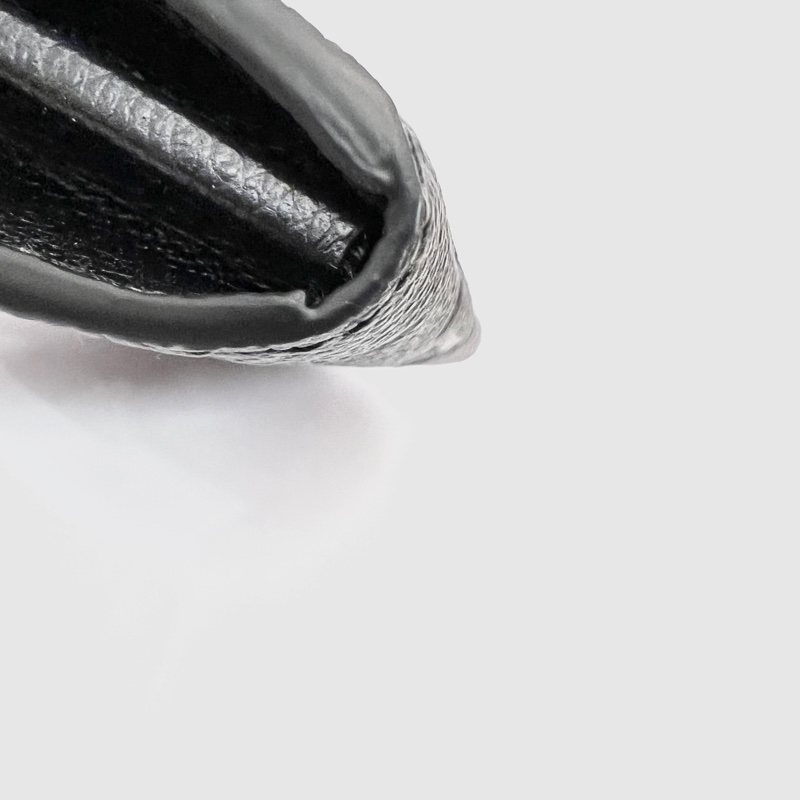 LV 黑牛皮壓紋Sarah下蓋16卡長夾M82257-7