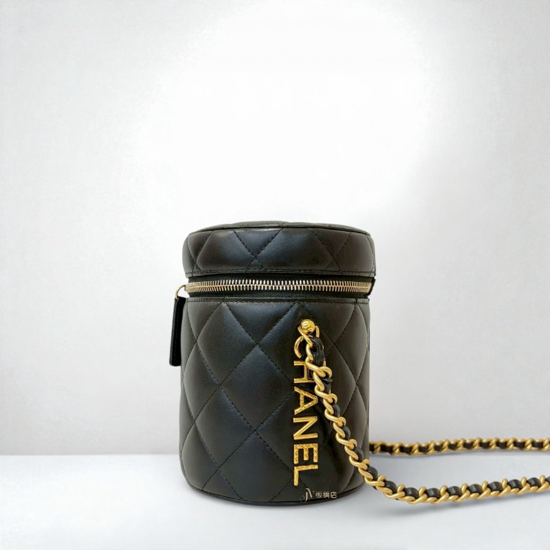 Chanel 黑色羊皮菱格圓桶金鍊肩背包AS2735-1
