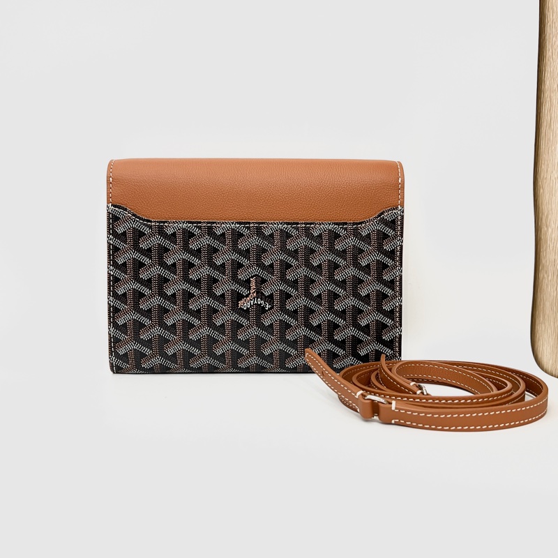 Goyard pvc拼棕牛皮銀釦Chypre 6卡WOC斜背包-1