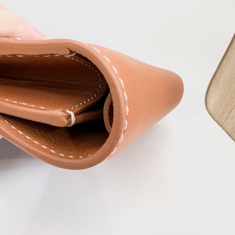 Goyard pvc拼棕牛皮銀釦Chypre 6卡WOC斜背包-8