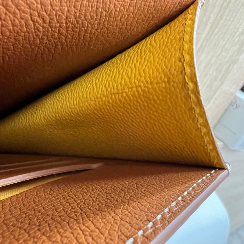 Goyard pvc拼棕牛皮銀釦Chypre 6卡WOC斜背包-14