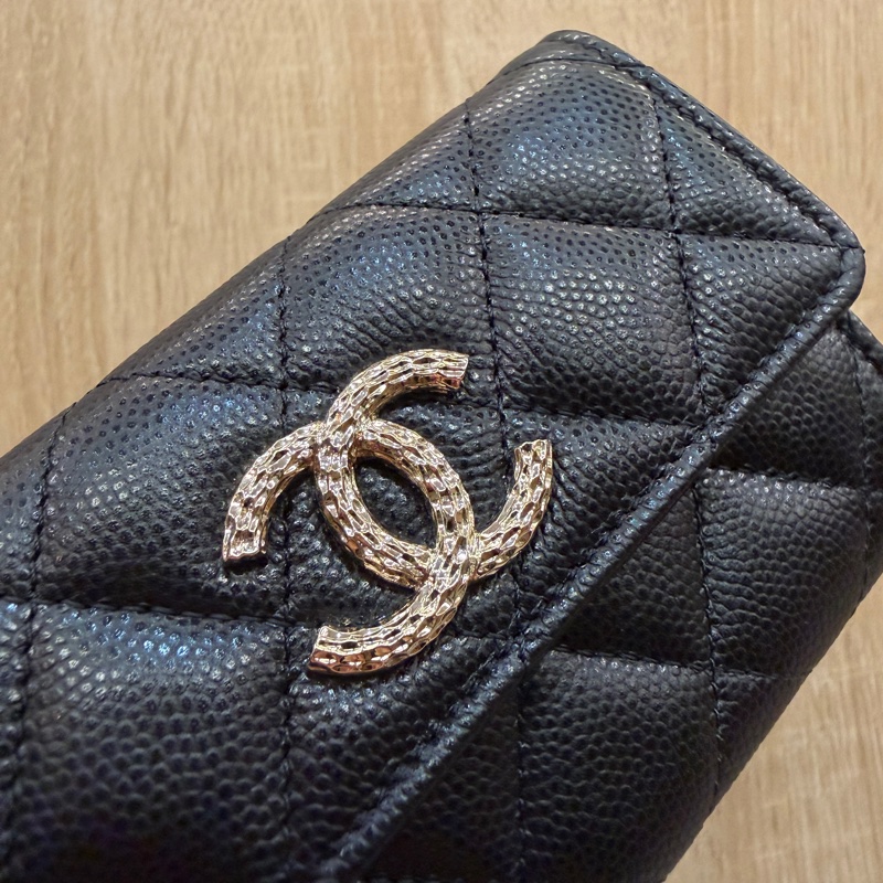 Chanel 黑荔枝牛皮波浪Logo下蓋卡包AP4254-1