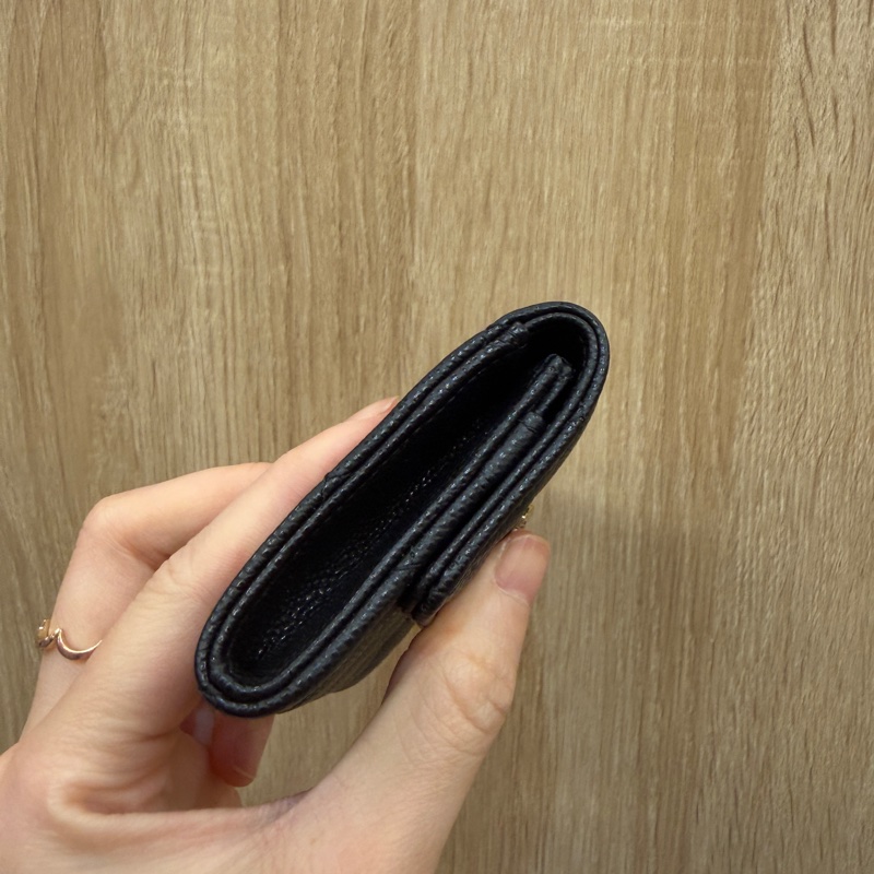 Chanel 黑荔枝牛皮波浪Logo下蓋卡包AP4254-3