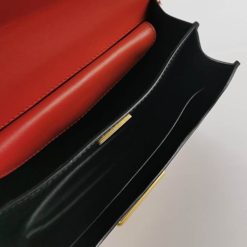 Prada Cahier牛皮撞色字母logo插扣斜挎包單肩包-6