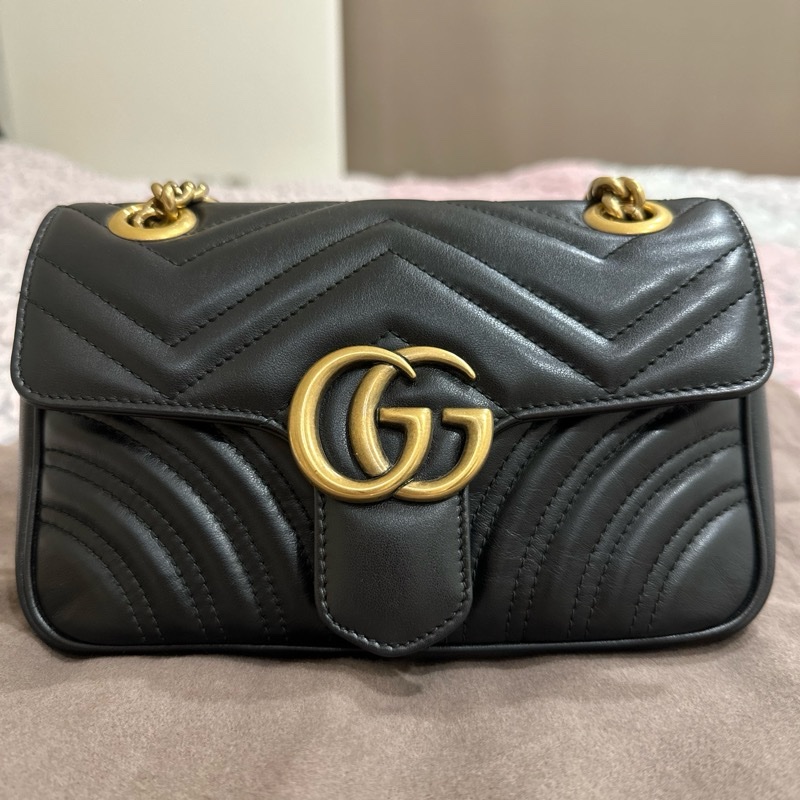 Gucci marmont 22-7