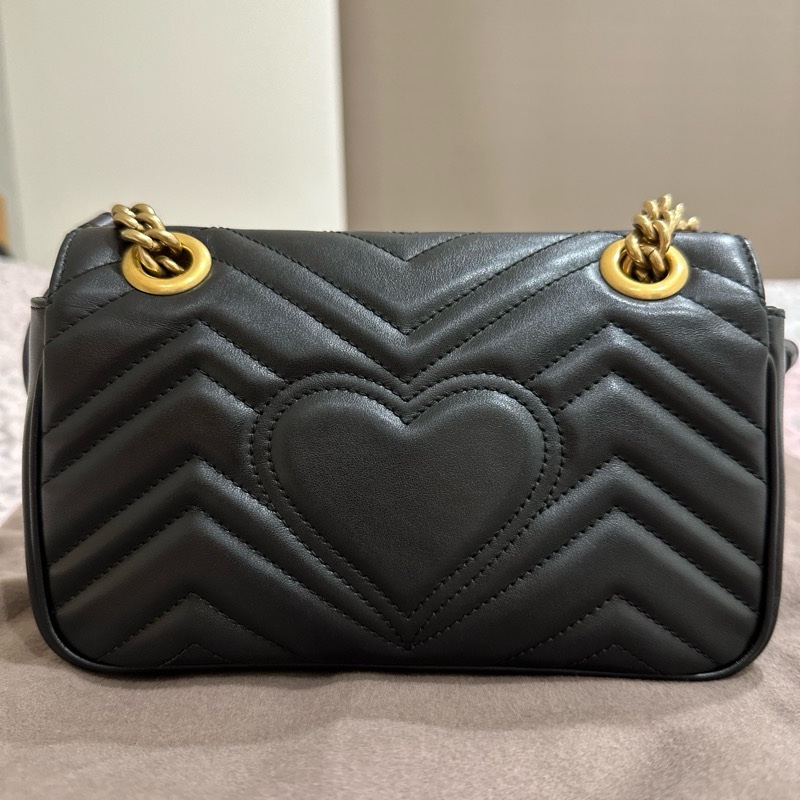 Gucci marmont 22-8