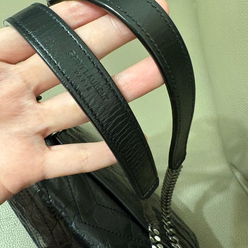 YSL niki 新款D扣 中號 斜背 側背包 黑銀-2