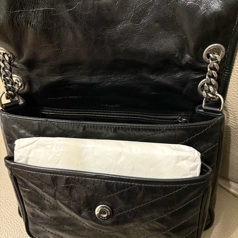 YSL niki 新款D扣 中號 斜背 側背包 黑銀-5