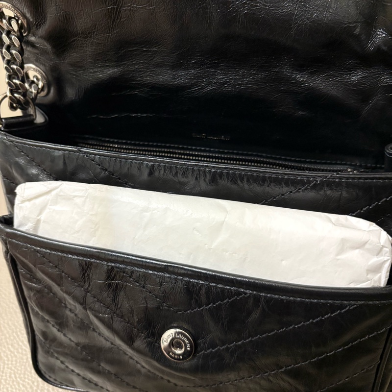 YSL niki 新款D扣 中號 斜背 側背包 黑銀-12
