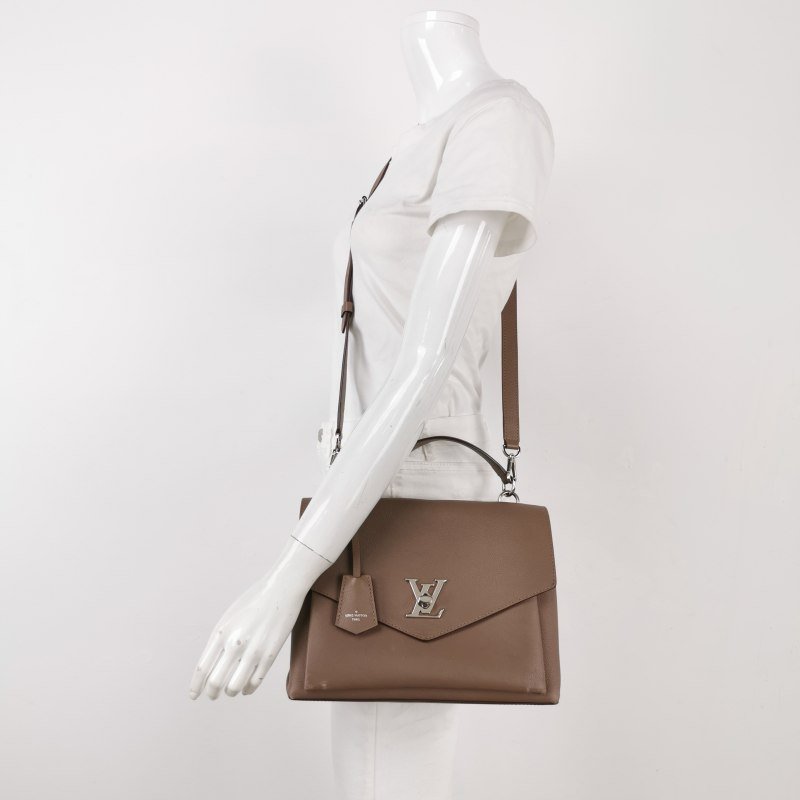 Louis Vuitton(LV)LockmeBB牛皮純色LV轉鎖斜挎包單肩包-1