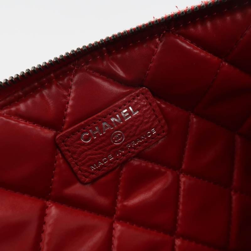 Chanel Boy Bag牛皮純色菱格絎縫方形雙C鎖扣手拿包-6