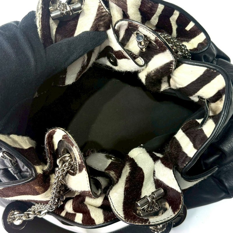 DIOR 牛皮黑銀鍊條雲朵包-4