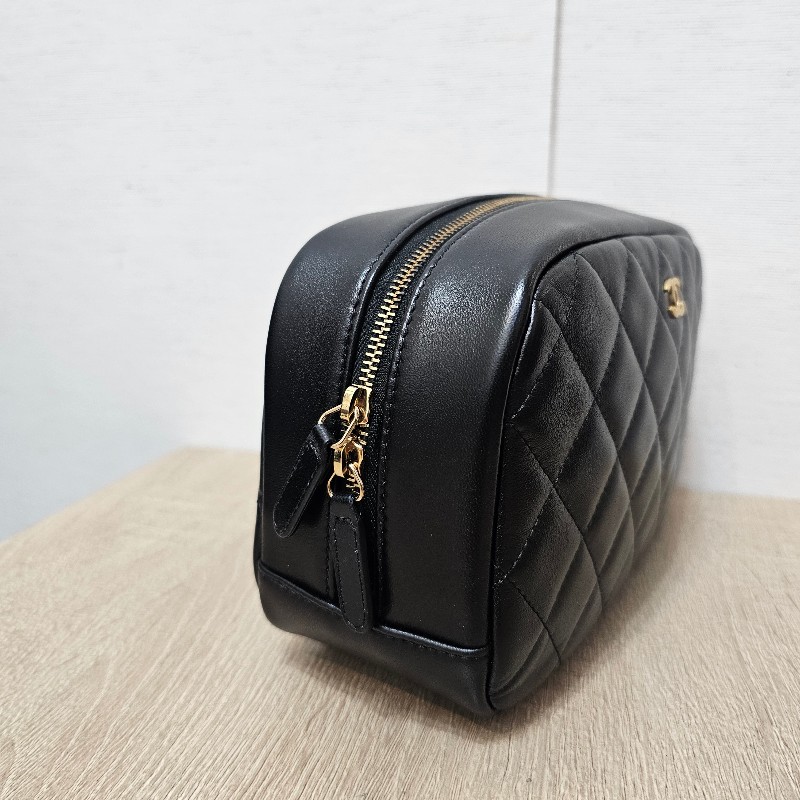 [化妝品的家❣️] Chanel黑金菱格霧金釦拉鏈化妝包-4