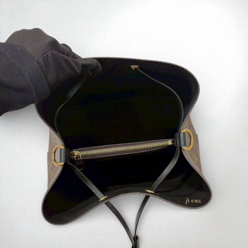 LV原花黑色水桶包MM/M44020-5