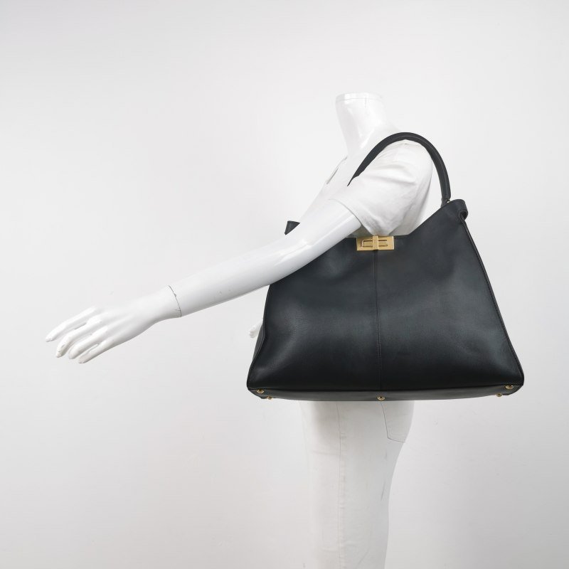 Fendi Peekaboo躲貓貓牛皮純色扭鎖單肩包-1