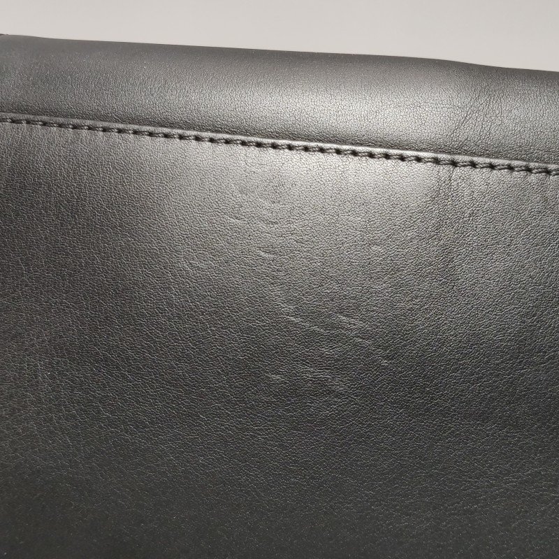 Fendi Peekaboo躲貓貓牛皮純色扭鎖單肩包-21