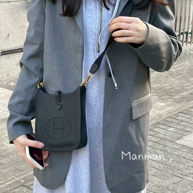 HERMES Mini evelyne - 黑金 B-11