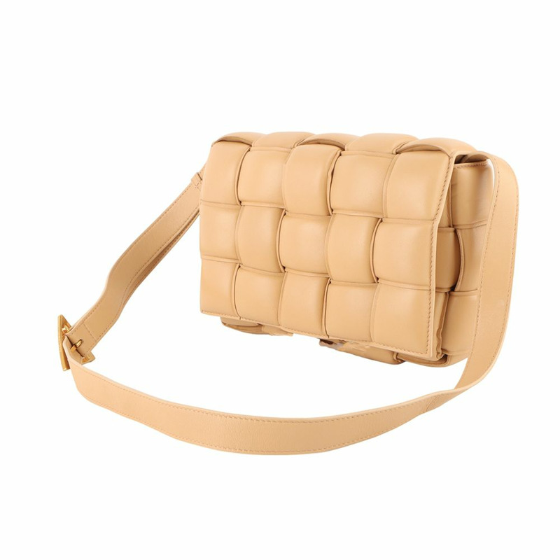 【包稅】BOTTEGA VENETA 帶襯墊的磁帶斜挎包 591970-1