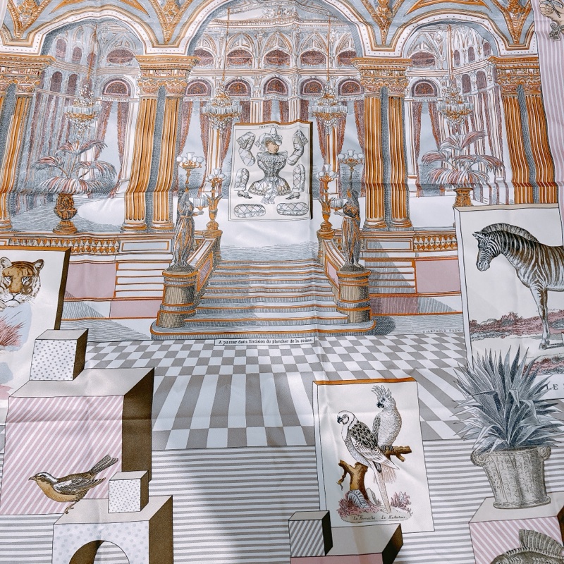 TW4640 HERMES 愛馬仕動物圖案小方巾GRAND THEATRE NOUVEAU SILK SCARF 90 X 90-8