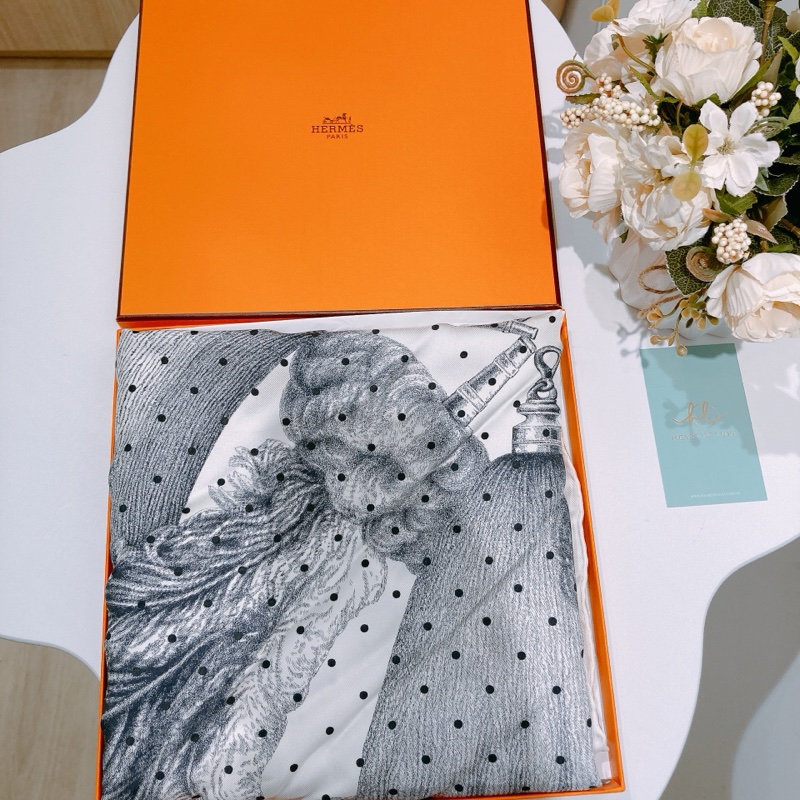 TW4641 HERMES 愛馬仕植物圖案方形小絲巾SCARF PLUMETS ET PANACHES-10